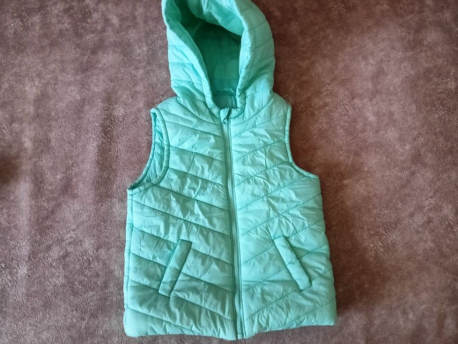 Жилетка легка для дівчинки