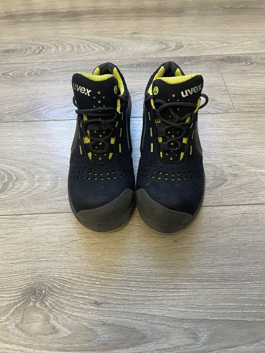 Робоче захисне взуття Uvex спецвзуття made in Italy розмір 38