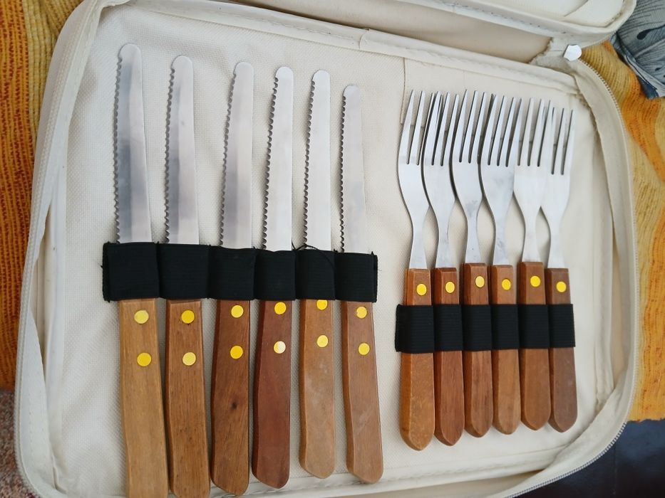 Conjunto vintage de talheres em maleta comprados à Redoute