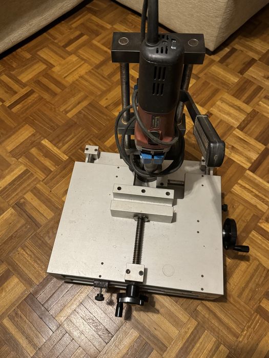 Mesa Cruzada / Fresa