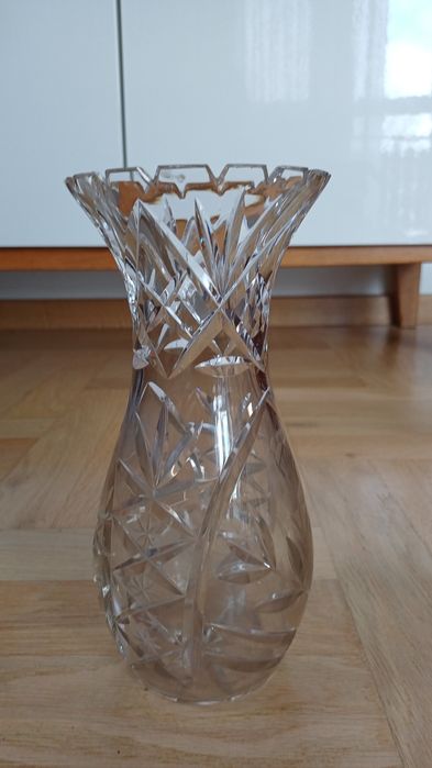 Kryształowy wazon wys 24 cm