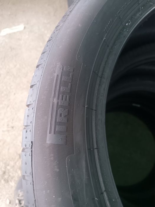 Komplet opon 215/50 R18 Pirelli
