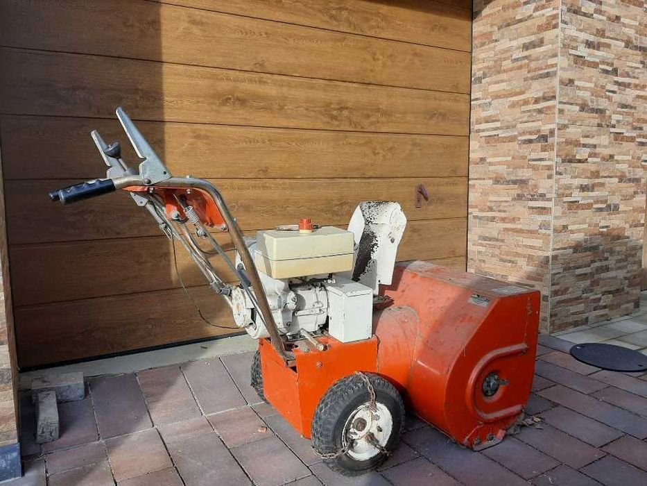 Odśnieżarka spalinowa