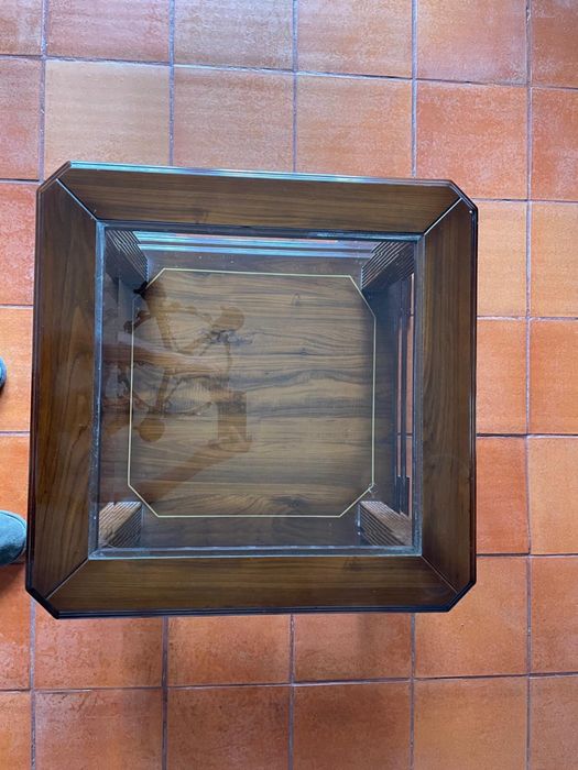 Mesa de apoio de vidro