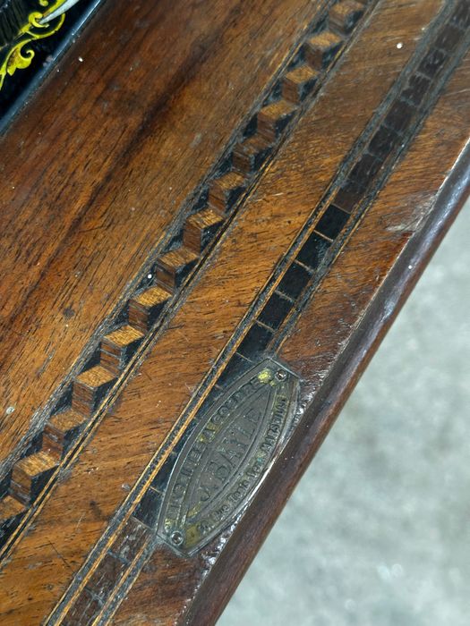 Antiga Máquina de Costura Omega / Merritt