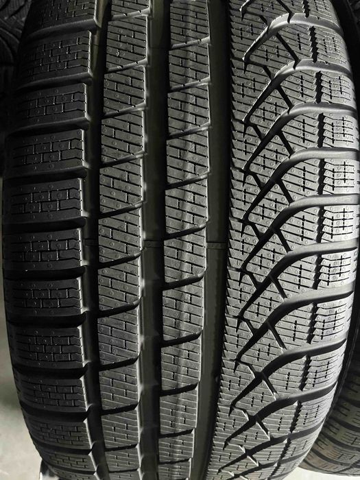255/45/19 R19 Pirelli PZero Winter 4шт зима