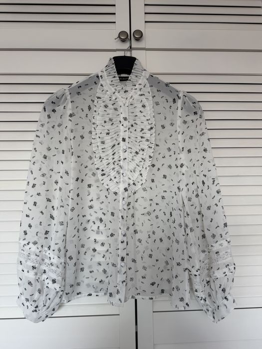 Ніжна блуза  з мереживним декором на рукавах Zara