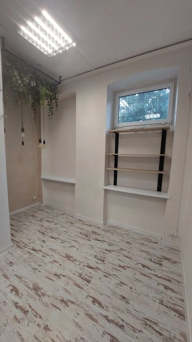 Zadbany lokal w doskonałej lokalizacji z klimatyzacją z opcją grzania