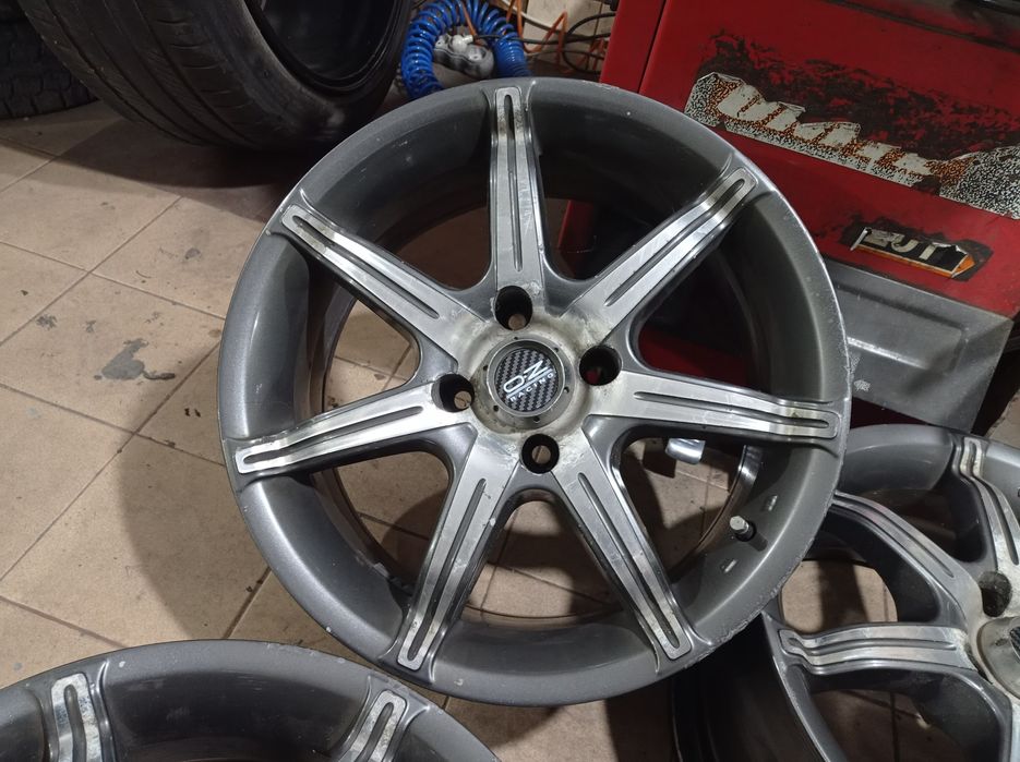 Диски R15 4*100 в новом состоянии, очень крутые