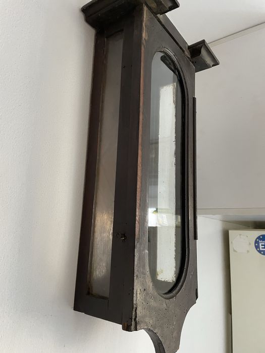 Корпус настінного годинника.