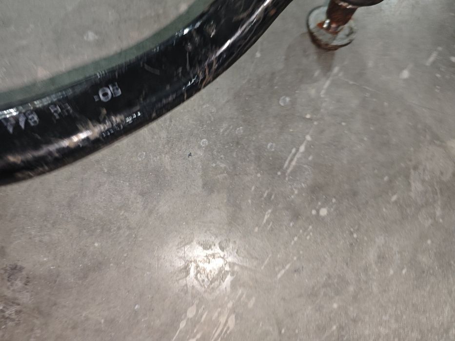 Важіль передній правий нижній