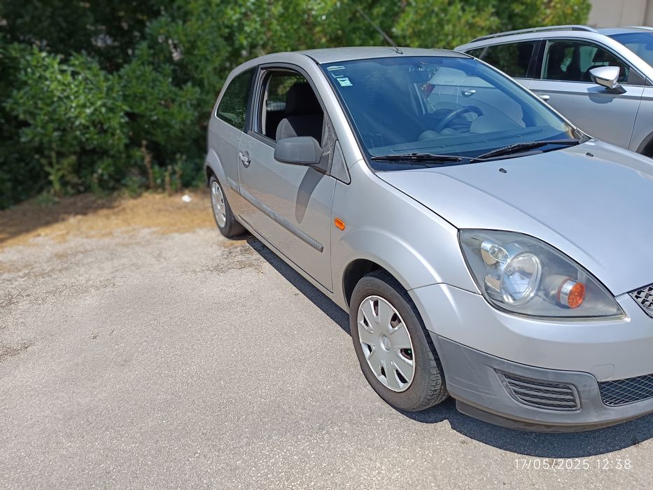 Ford Fiesta Comercial