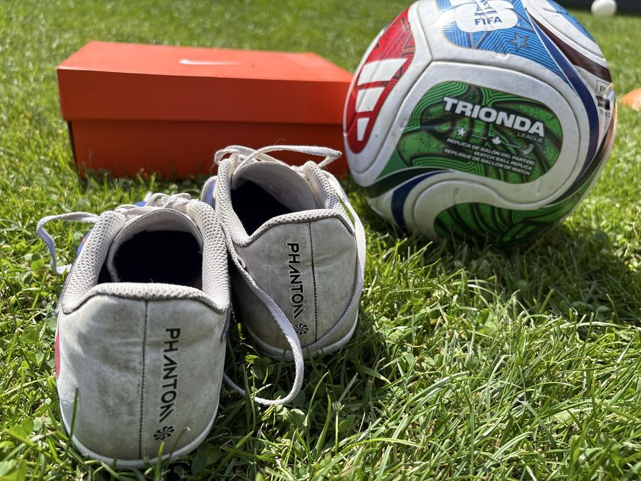 Buty do piłki nożnej NIKE PHANTOM R 36,5