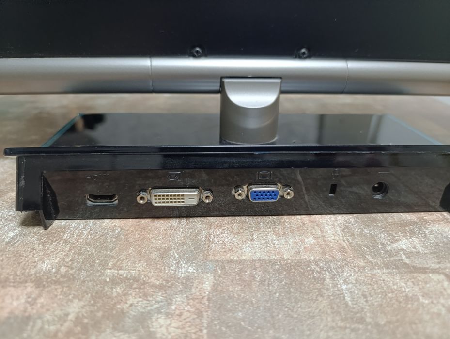 Монітор комп'ютера 22-23