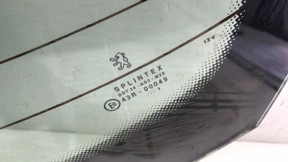 Peugeot 607 (2000-2010) - заднє скло