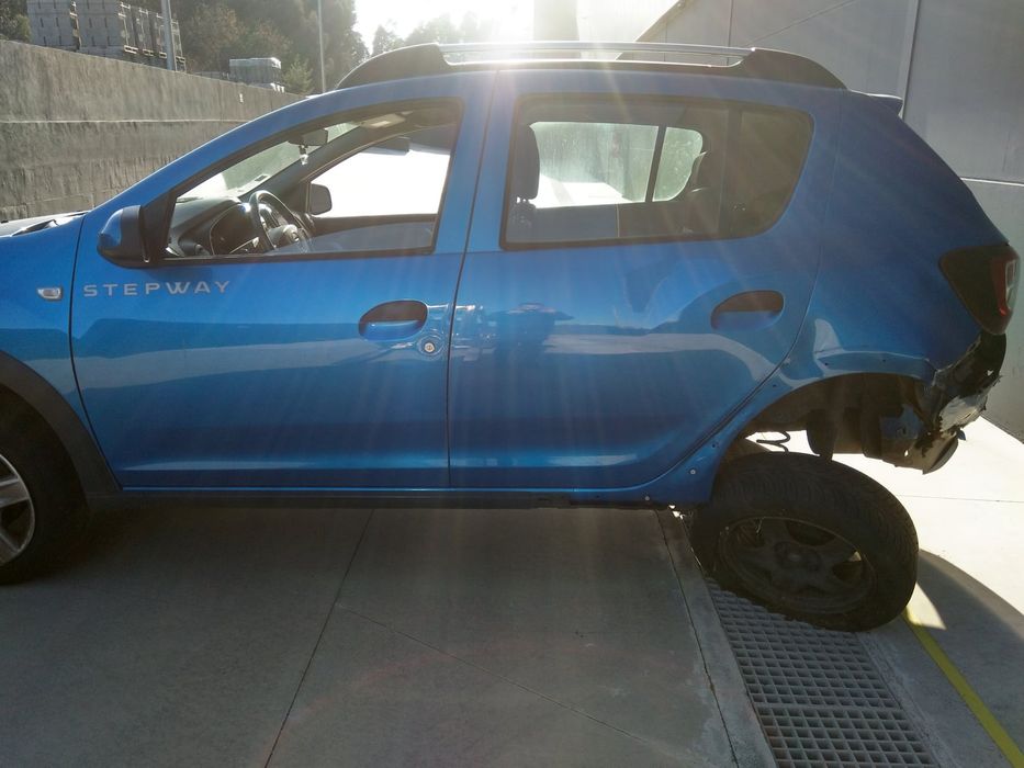 DACIA SANDERO II - 2016 - Para Peças