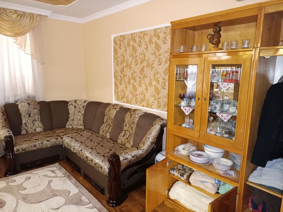 3хкімнатний будинок з прибудовами, великою ділянкою та гаражем