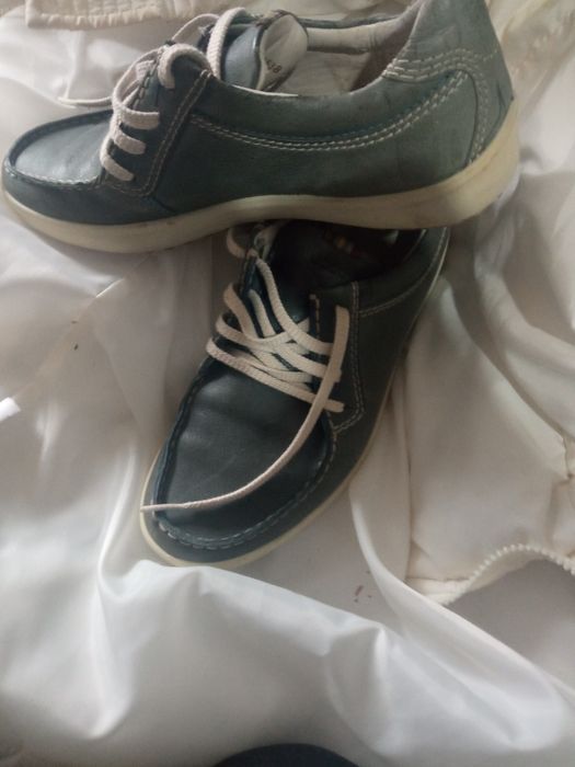 Продам кросівки ECCO