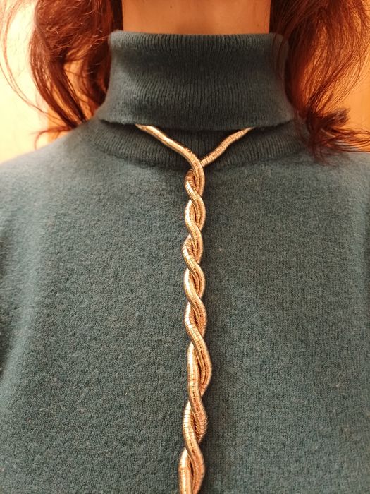 Colar cobra prateado, maleável - muito original