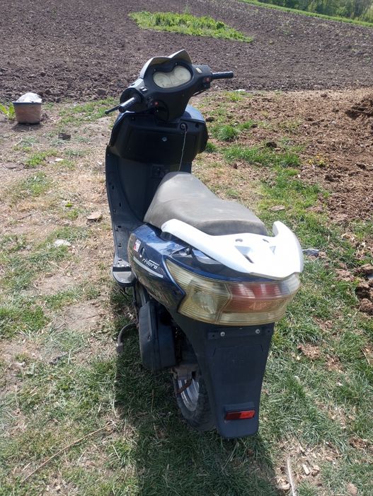 Продам скутер 2т  rivero
