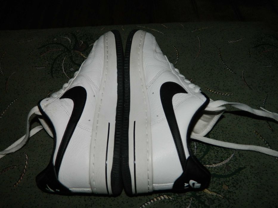 Кроссовки кожаные Nike Air Force 1  оригинал размер-39 стелька-25 см