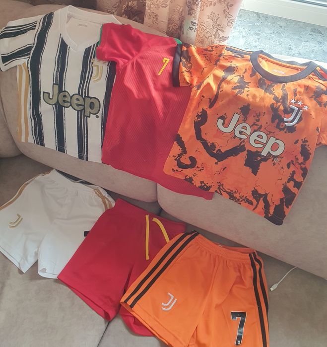 Дитяча футбольна форма.