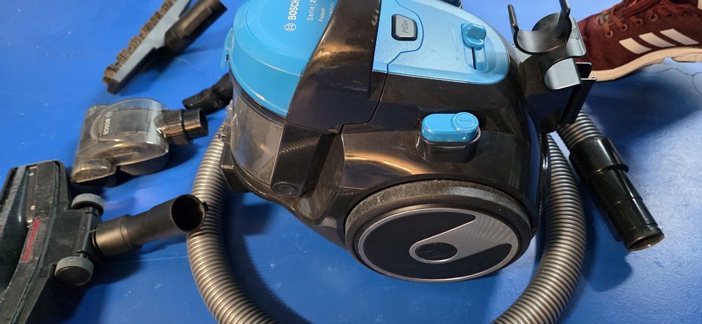 Aspirador Bosh com acessórios