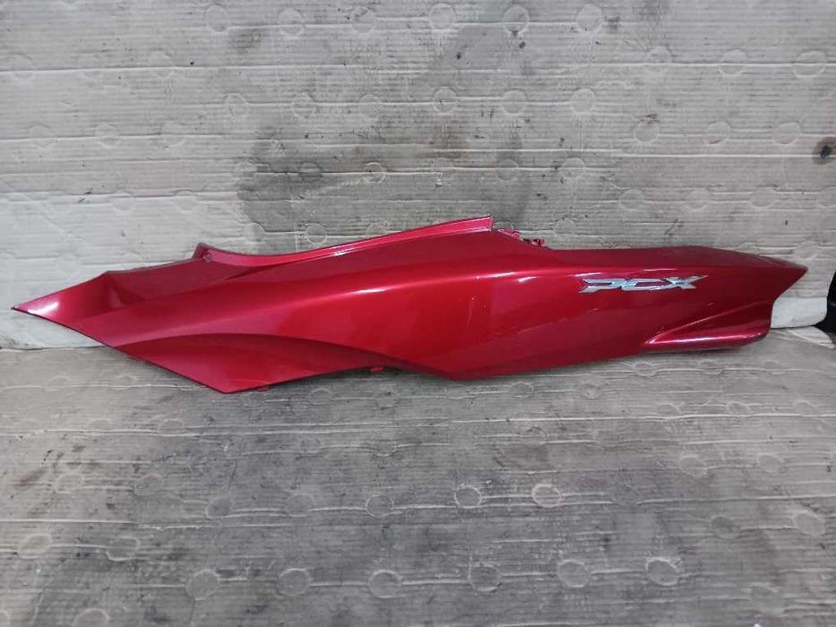 Carenagem traseira esquerda Honda PCX125 15 a 18