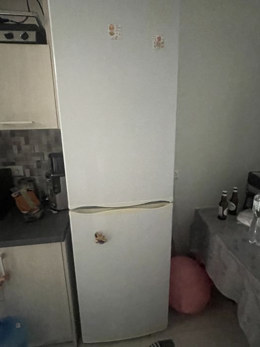 Продається холодильник Атлант
