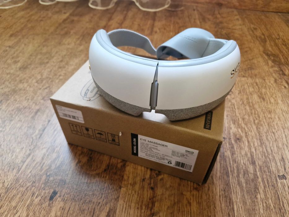 Масажер для очей SKG E3-EN з Bluetooth та звукотерапією
