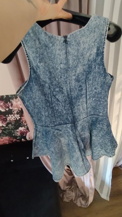 Bluzka w kolorze dżinsu,koronka