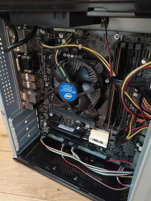 Системний блок ПК i5-6400/B150M-C socket 1151/ DDR4 16gb/ SSD 240/400W