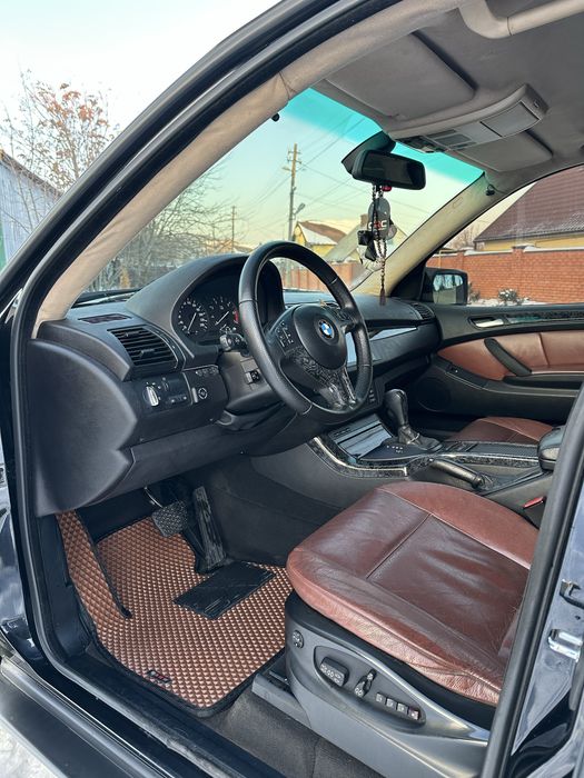 BMW X5 E53 4.4 в отличном состоянии