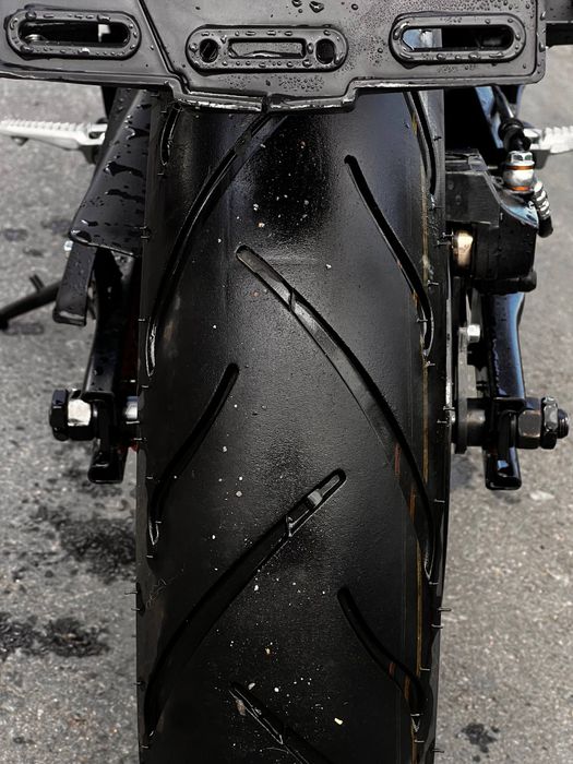 Електромотоцикл Kawasaki Z1000