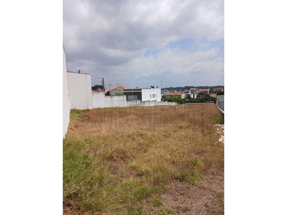 Terreno Eixo e Eirol