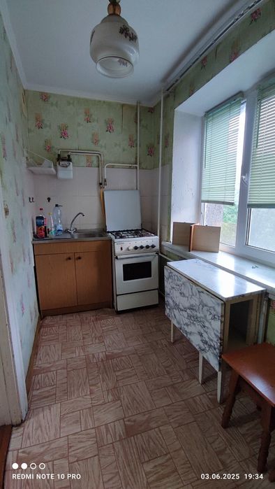 Сдам 1 ком 7300 грн,гостинка
