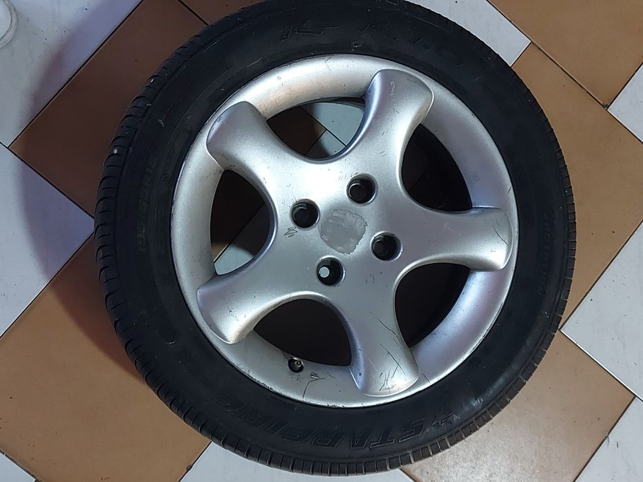 Jante com pneu semi novo