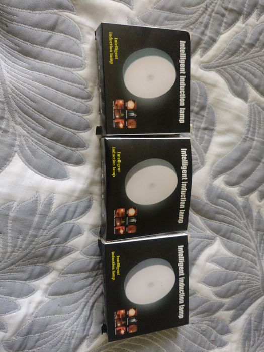 Inteligentna lampka ładowana przez USB