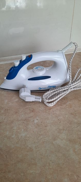 Утюг Bestron Super steam 1800