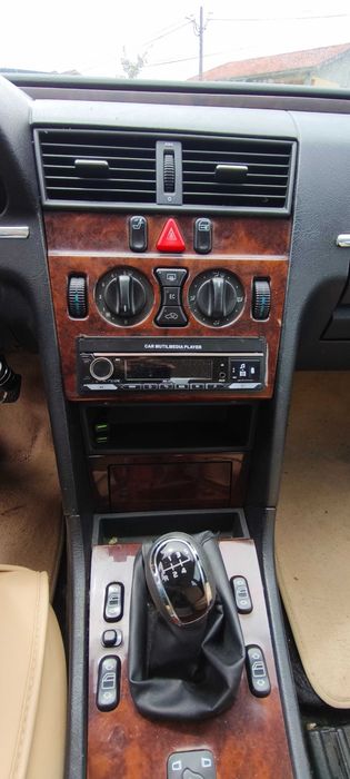 Mercedes C220 D Elegance - W202