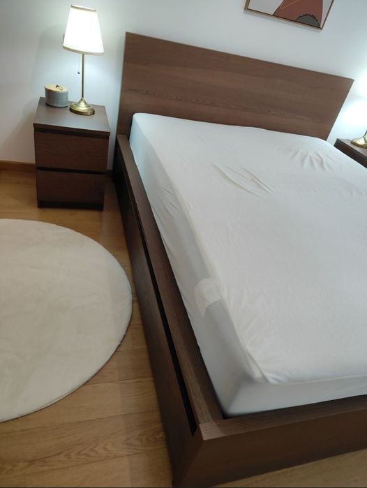 Cama de casal Ikea Malm com gavetas,  como Nova 
Cama 1