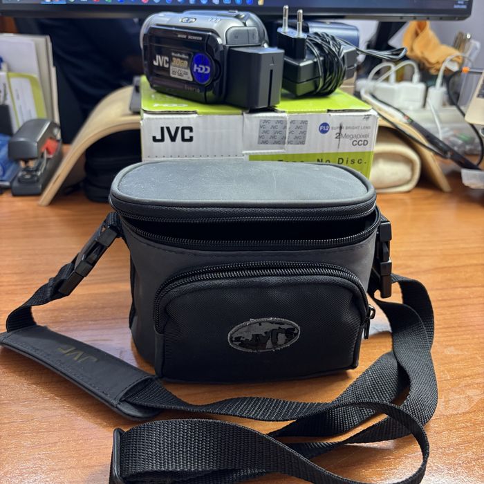 Maquina filmar JVC GZ-MG77E