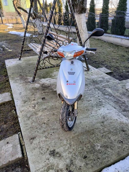 Продам скутер Suzuki ZZ