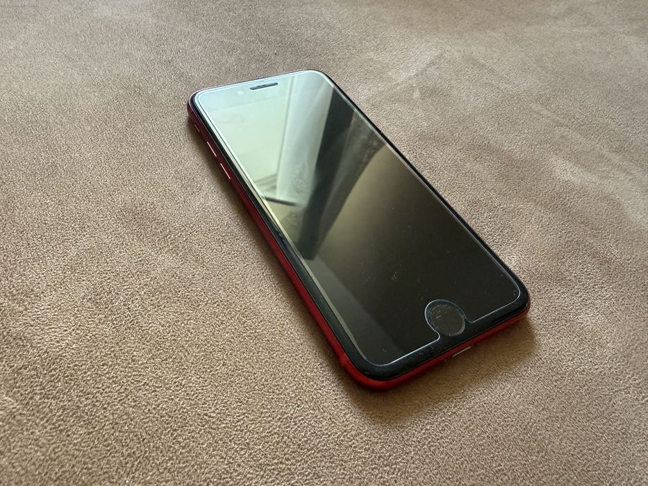 iPhone 8 Red   100%  Kondycja Baterii
