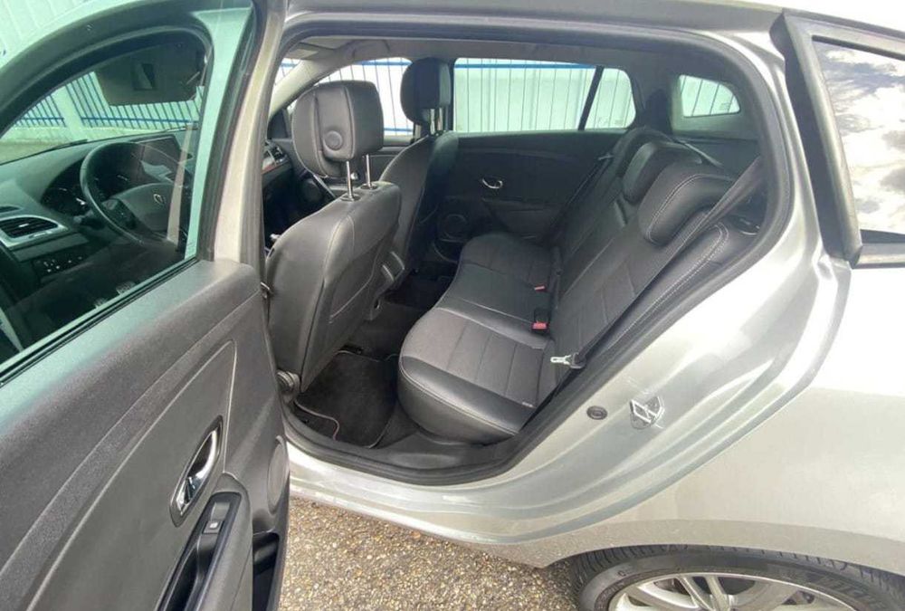 RENAULT MEGANE III 1.5 DCI 110CV excelente estado de uso