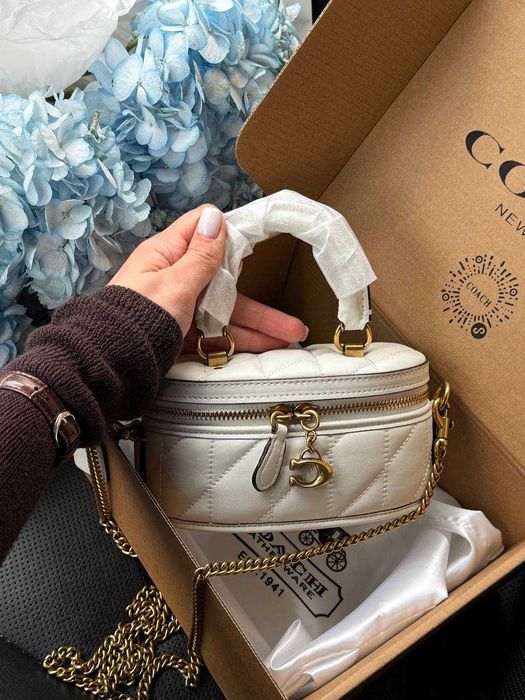 Coach Trail Crossbody 17 With Pillow Quilting White/Gold
