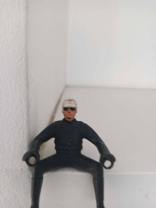 Figurka kierowcy z lat 90tych