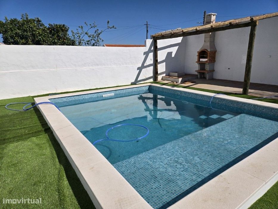 Moradia T3 com piscina totalmente remodelada!