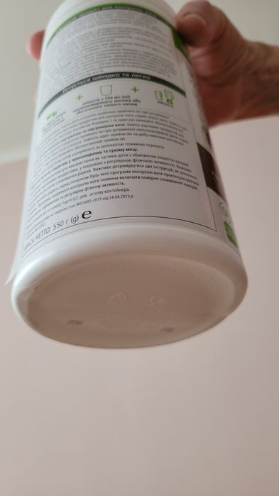 Віддам безкоштовно пластикові банки