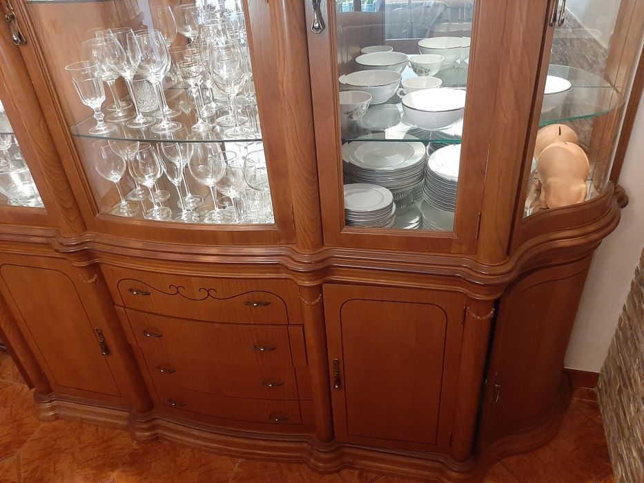 Cristaleira Cerejeira